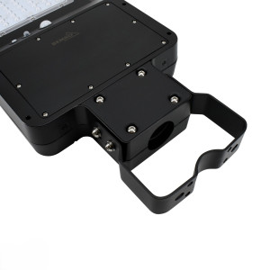 Solarna oprawa uliczna LED SOLGER 40W PIR 6000lm 3/4/6K IP65 czarna C83-SOG-040BL-CCT-PIR Bemko